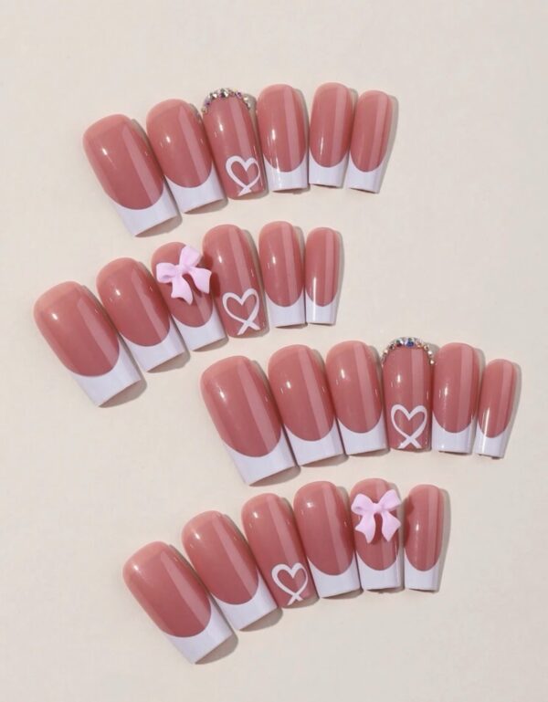 Ongles 4500 cfa
