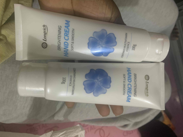 Cream de main 
Hand cream